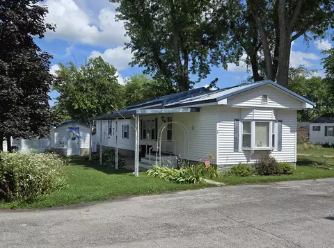 904 21st St #40, Lincoln, IL 62656