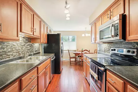 6 Fields E #6, Champaign, IL 61822 photo 11
