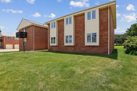6 Fields E #6, Champaign, IL 61822 photo 3