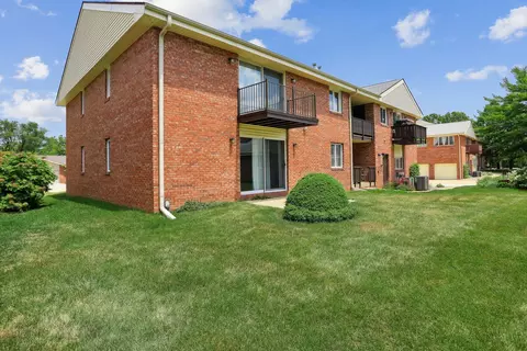 6 Fields E #6, Champaign, IL 61822 photo 27