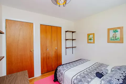 Bedroom - 330 Lafayette Ln, Hoffman Estates, IL 60169 photo 3 of 6