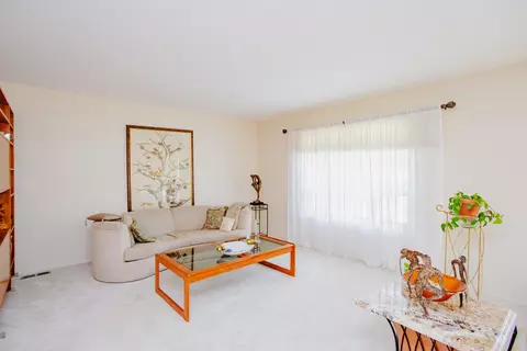 Living - 330 Lafayette Ln, Hoffman Estates, IL 60169 photo 1 of 1