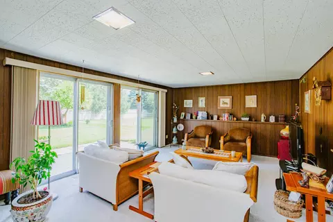 Other - 330 Lafayette Ln, Hoffman Estates, IL 60169 photo 2 of 4