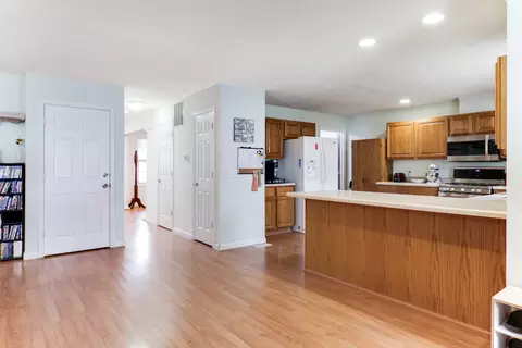 1102 Whitaker St, Normal, IL 61761 photo 8