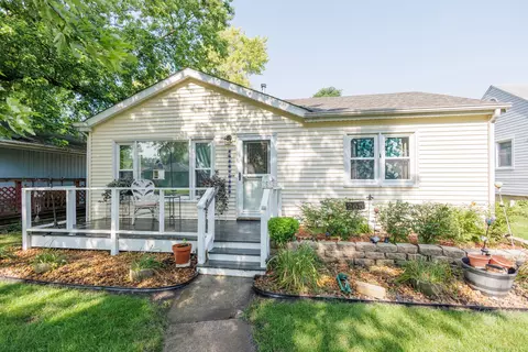 265 S Clinton Ave, Bradley, IL 60915