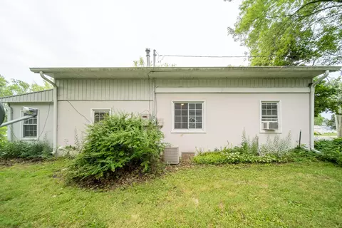 Exterior - 611 S 2nd St, Oregon, IL 61061 photo 7 of 8