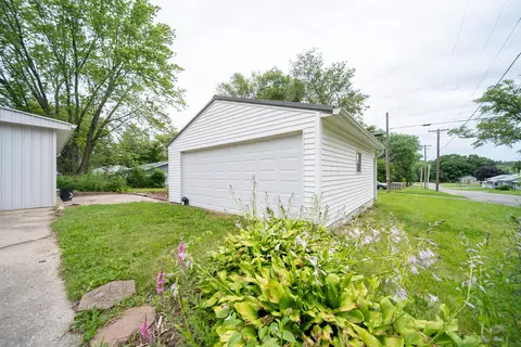Exterior - 611 S 2nd St, Oregon, IL 61061 photo 8 of 8