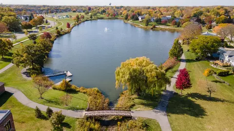 View/Area - 4340 Forest Glen Dr, Hoffman Estates, IL 60192 photo 2 of 5