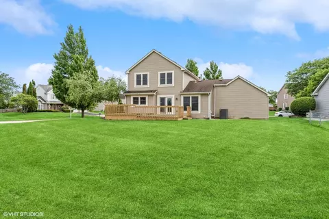 Exterior - 4340 Forest Glen Dr, Hoffman Estates, IL 60192 photo 3 of 3