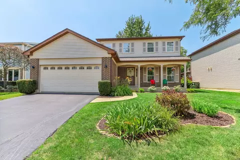 1235 Diane Ln, Elk Grove Village, IL 60007