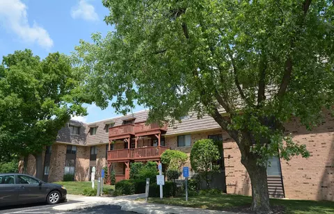 1895 Tall Oaks Dr #1504, Aurora, IL 60505