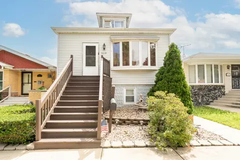 5619 S Moody Ave, Chicago, IL 60638