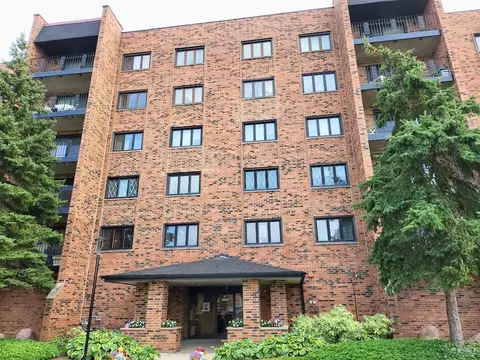 9357 Landings Ln #508, Des Plaines, IL 60016