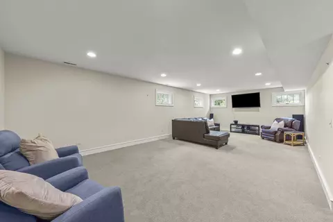 900 E Indiana St, Wheaton, IL 60187 photo 35