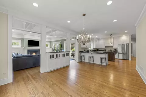 900 E Indiana St, Wheaton, IL 60187 photo 13