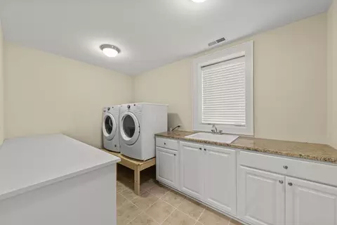 900 E Indiana St, Wheaton, IL 60187 photo 39