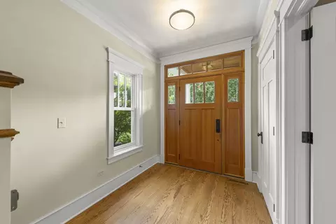 900 E Indiana St, Wheaton, IL 60187 photo 4