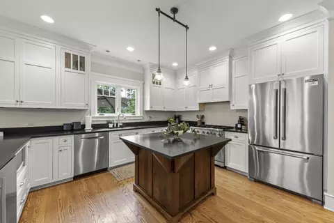 900 E Indiana St, Wheaton, IL 60187 photo 9