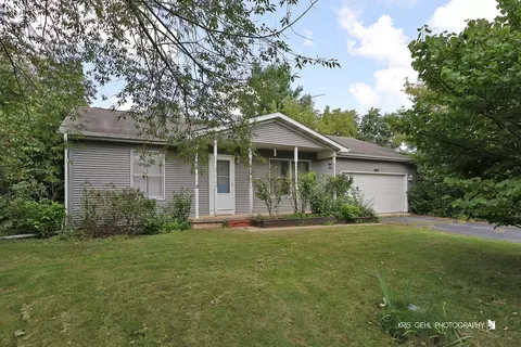 3809 Tulip St, Crystal Lake, IL 60014