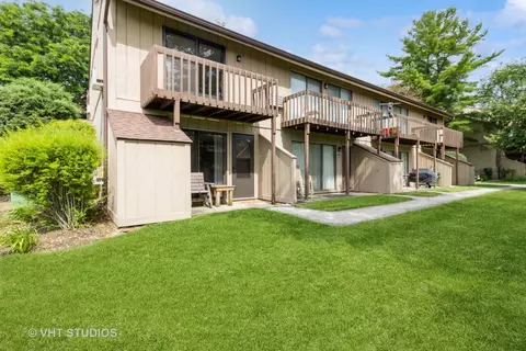 64 Aspen Colony #4, Fox Lake, IL 60020