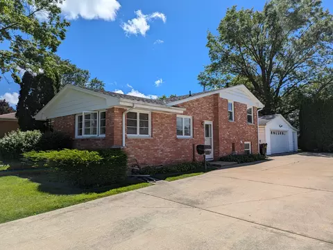 78 N Park Blvd, Freeport, IL 61032