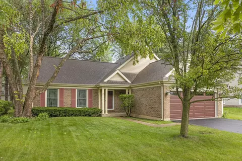 2047 Springside Dr, Naperville, IL 60565