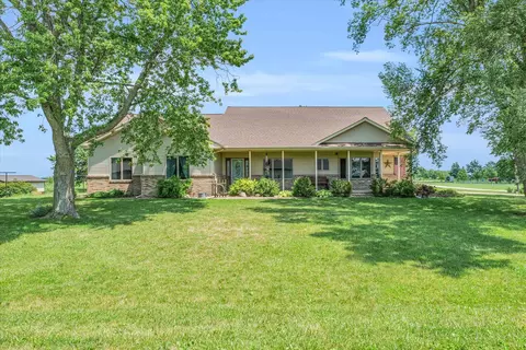 1502 County Road 2350, Saint Joseph, IL 61873