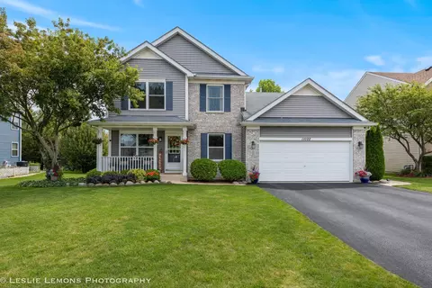 11022 Preston Pkwy, Huntley, IL 60142