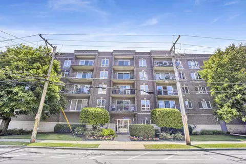 1477 E Thacker St #504, Des Plaines, IL 60016