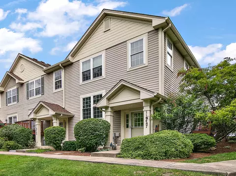 11 S487 Rachael Ct, Willowbrook, IL 60527