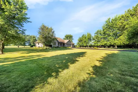 Exterior - 365 Nelson Rd, Morris, IL 60450 photo 6 of 11