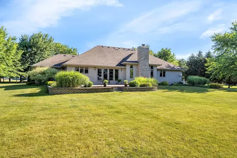 Exterior - 365 Nelson Rd, Morris, IL 60450 photo 7 of 11