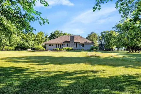 Exterior - 365 Nelson Rd, Morris, IL 60450 photo 9 of 11