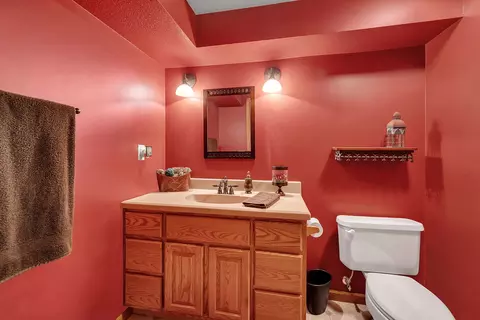 Bath - 365 Nelson Rd, Morris, IL 60450 photo 5 of 5