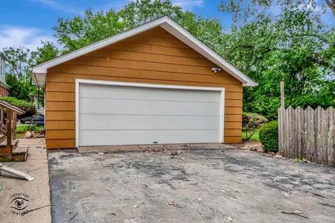 Exterior - 3240 181st St, Lansing, IL 60438 photo 5 of 8