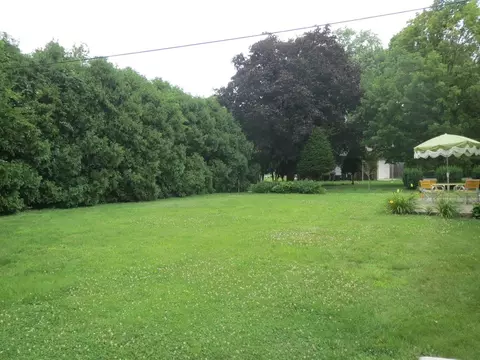 Exterior - 1205 Eustace Dr, Dixon, IL 61021 photo 5 of 8