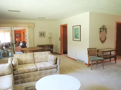 Living - 1205 Eustace Dr, Dixon, IL 61021 photo 3 of 5