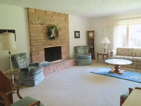 Living - 1205 Eustace Dr, Dixon, IL 61021 photo 1 of 5