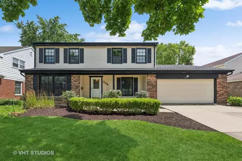 704 E Maude Ave, Arlington Heights, IL 60004