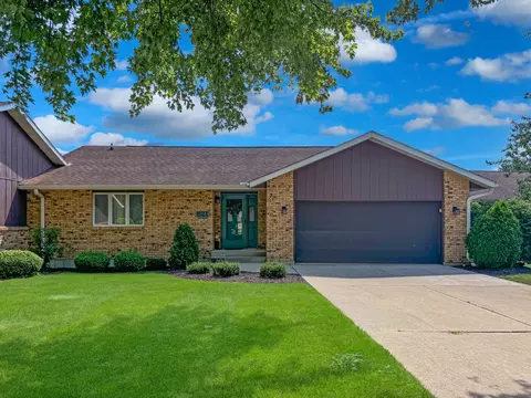 521 N Greenfield Dr #5, Freeport, IL 61032