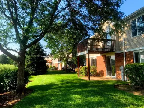 726 Legend Ln #4, Mchenry, IL 60050 photo 6
