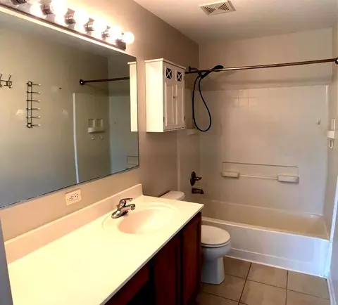 726 Legend Ln #4, Mchenry, IL 60050 photo 23