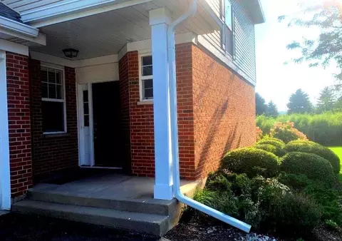 726 Legend Ln #4, Mchenry, IL 60050 photo 3