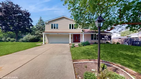 3215 Mary Kay Ln, Glenview, IL 60026