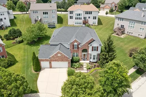 5 Springbrook Ct, Streamwood, IL 60107 photo 2