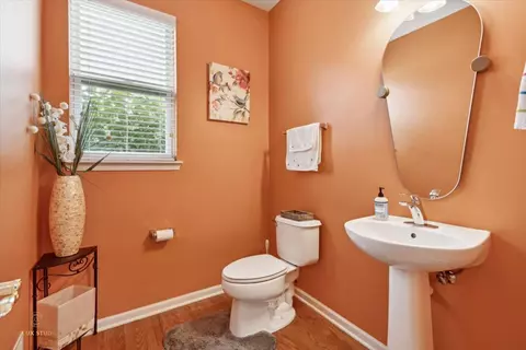 5 Springbrook Ct, Streamwood, IL 60107 photo 13