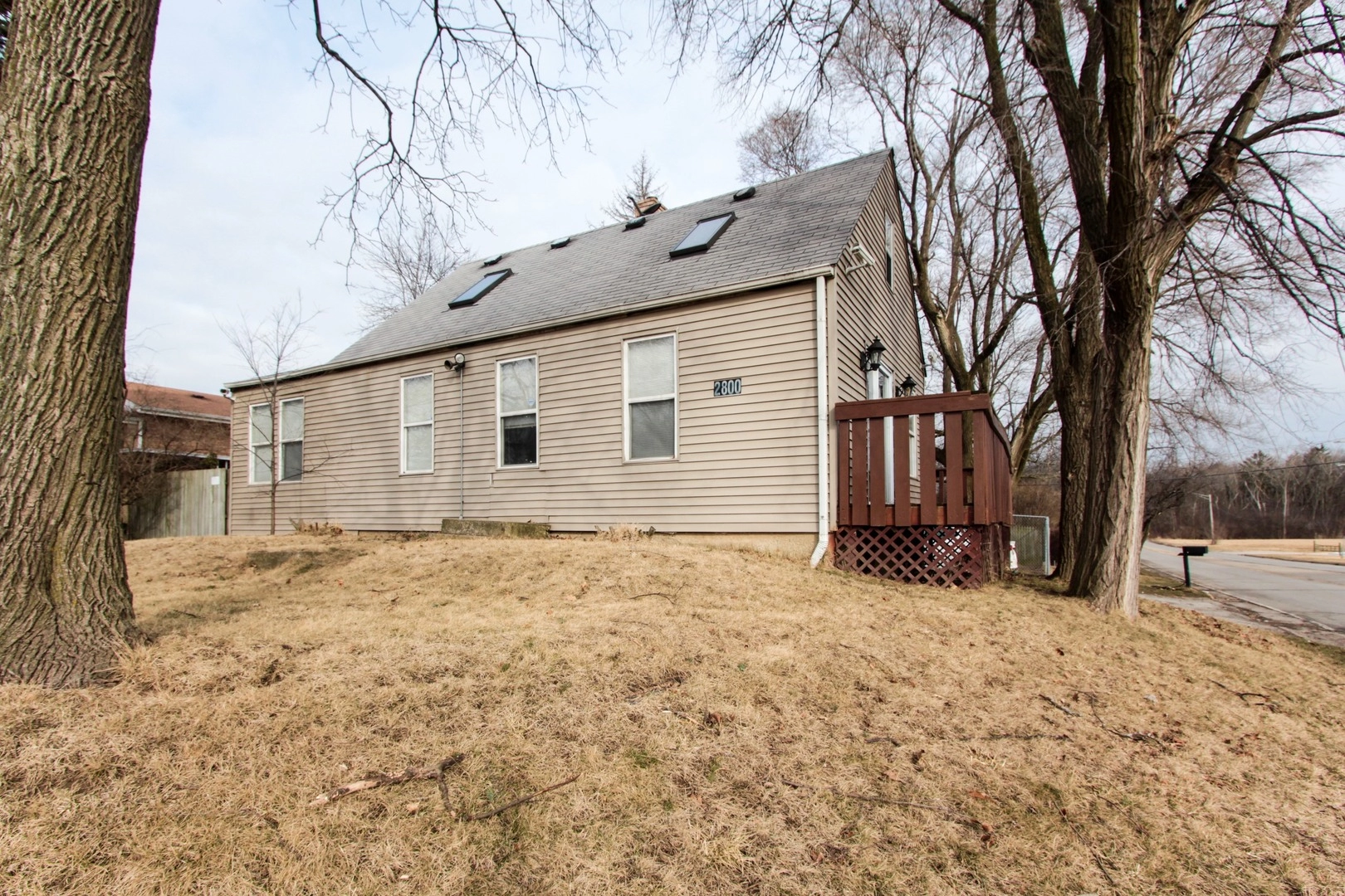 2800 Argonne Dr