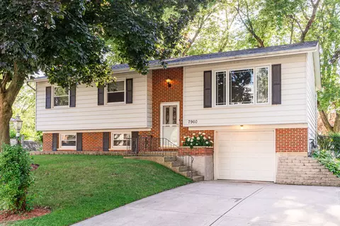 7960 Asbury Cir, Hanover Park, IL 60133