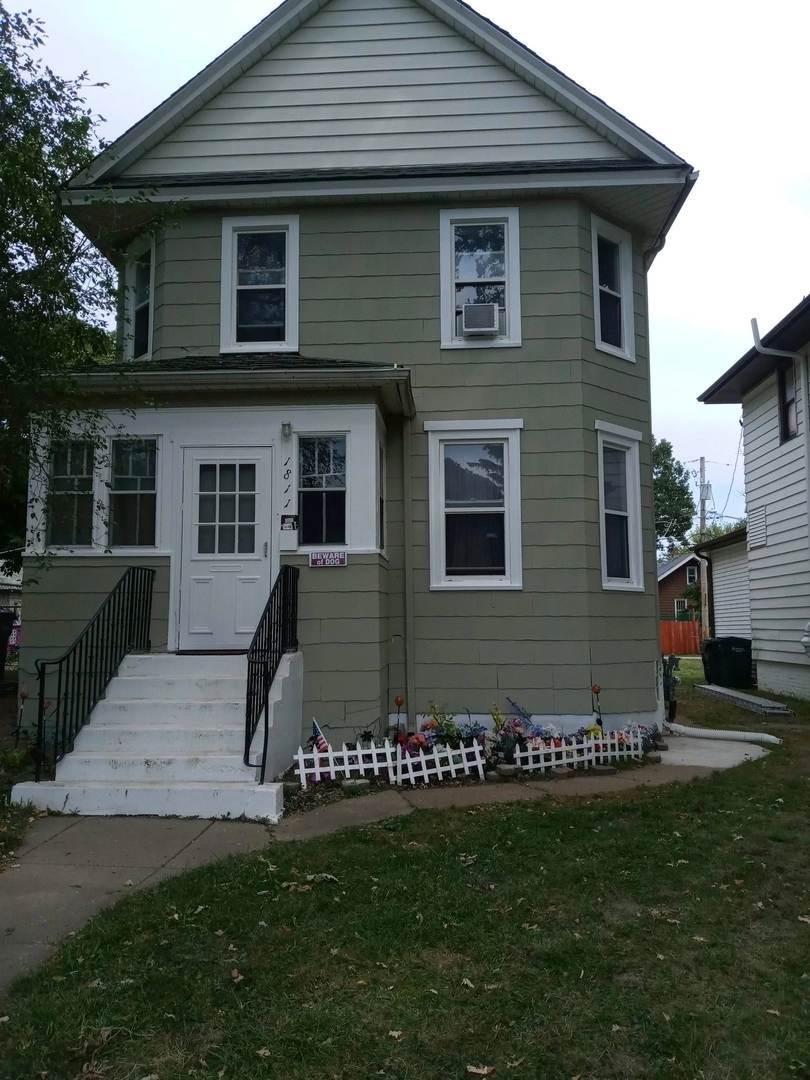 1811 Victoria Ave