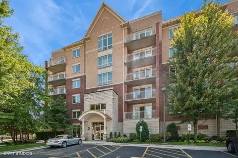 8300 Concord Dr #201, Morton Grove, IL 60053